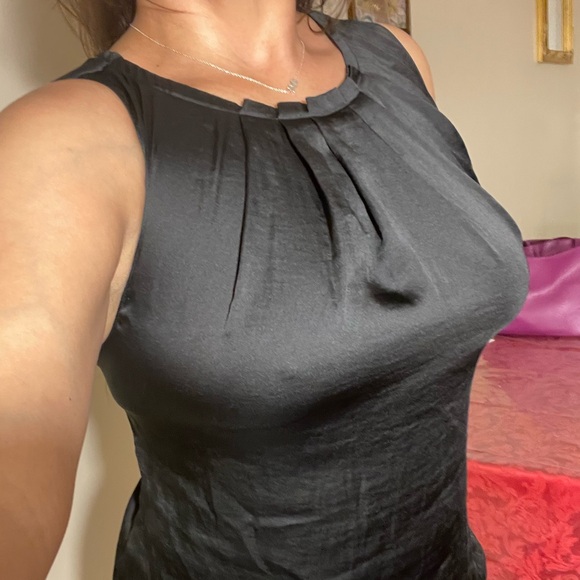 CHAUS Sz 10 Satin Elegant Black Sleeveless Top - Picture 1 of 2
